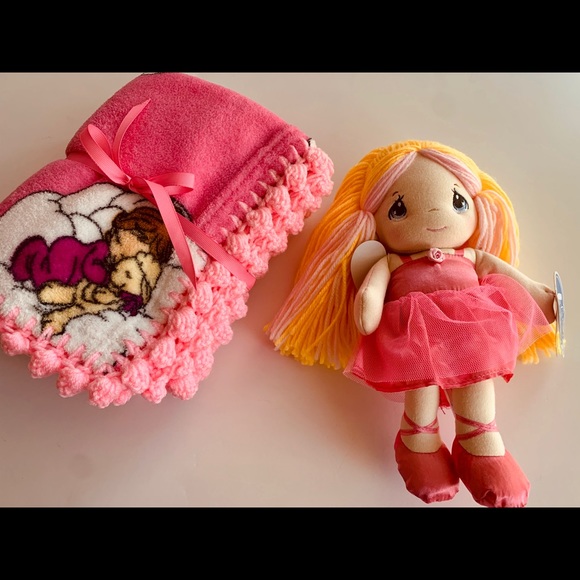 Precious Moments Crocheted Baby Blanket Gift Set
